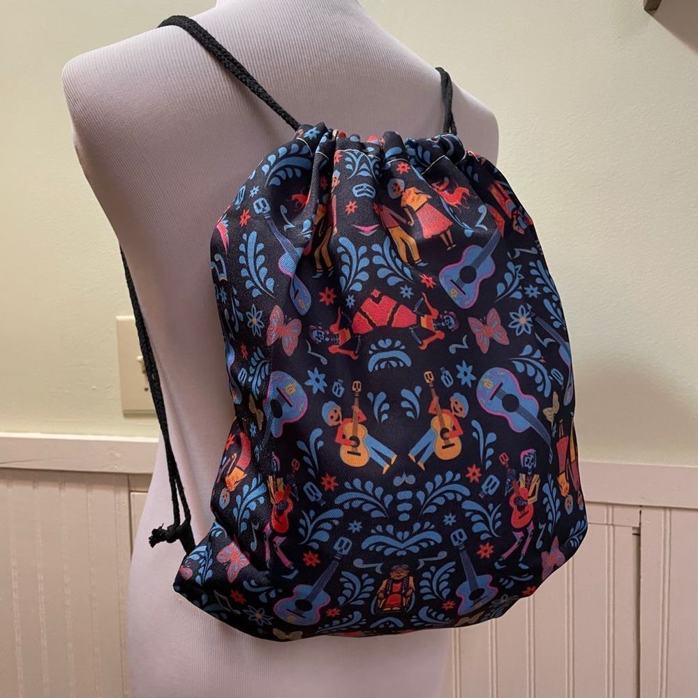Coco themed drawstring bag backpack​ - Picture 15 of 15